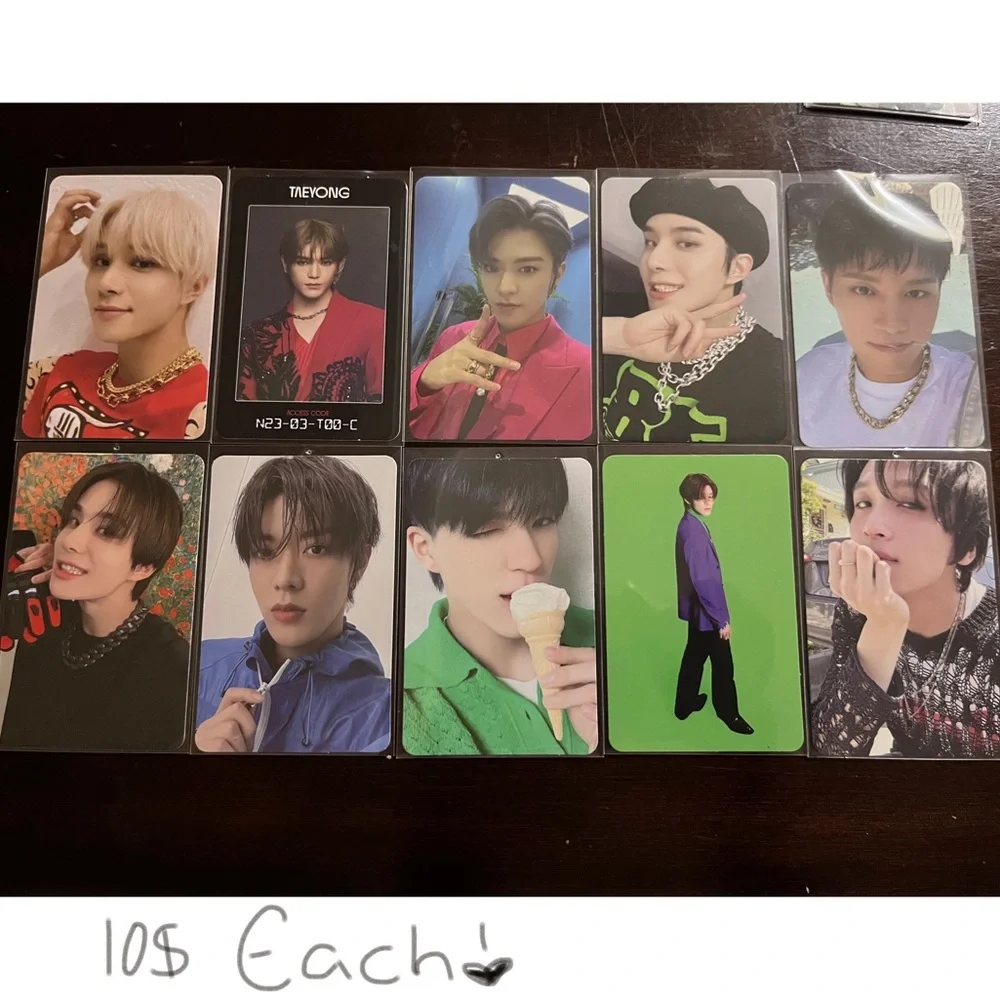 Selling K-pop Photocards! - Picture 2 of 6